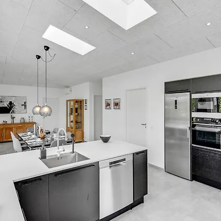 בית נופש Cozy In With Wifi